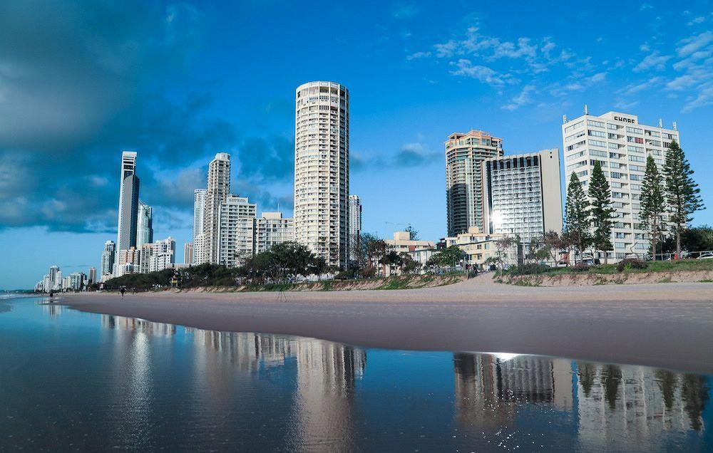 The Shore Apartments - Beachfront Гоулд Коуст Екстериор снимка