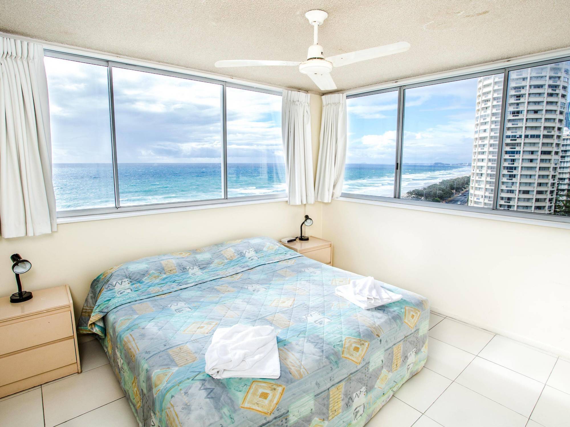 The Shore Apartments - Beachfront Гоулд Коуст Екстериор снимка